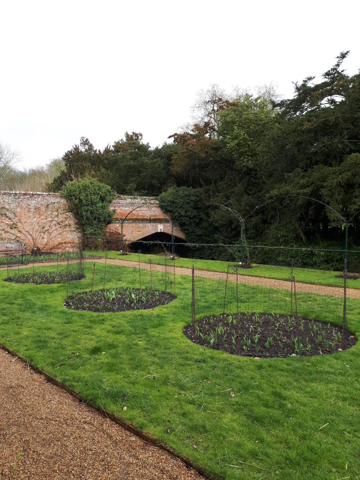 A TOUR GUIDE IN ENGLAND THE AUDLEY END KITCHEN GARDENS Number One